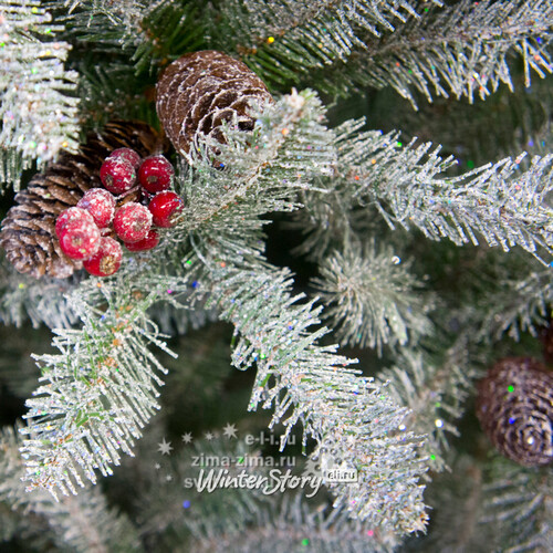 Искусственная елка Снежная Сказка с шишками и ягодами 243 см, ПВХ National Tree Company