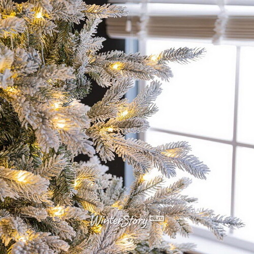 Искусственная елка с огоньками Грандис 240 см заснеженная, 700 теплых белых ламп, контроллер, ЛИТАЯ + ПВХ Kaemingk