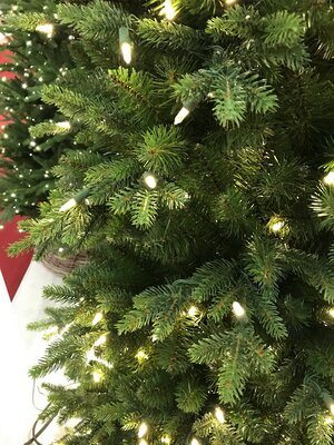 Искусственная стройная елка с гирляндой Каррингтон 228 см, 400 теплых белых LED ламп, ЛИТАЯ + ПВХ National Tree Company фото 3